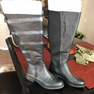 Women’s Size 7 1/2 black leather boots